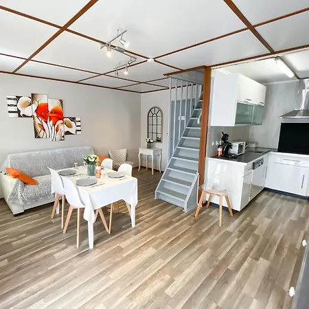 Group With 2 Pools Tatil Evi